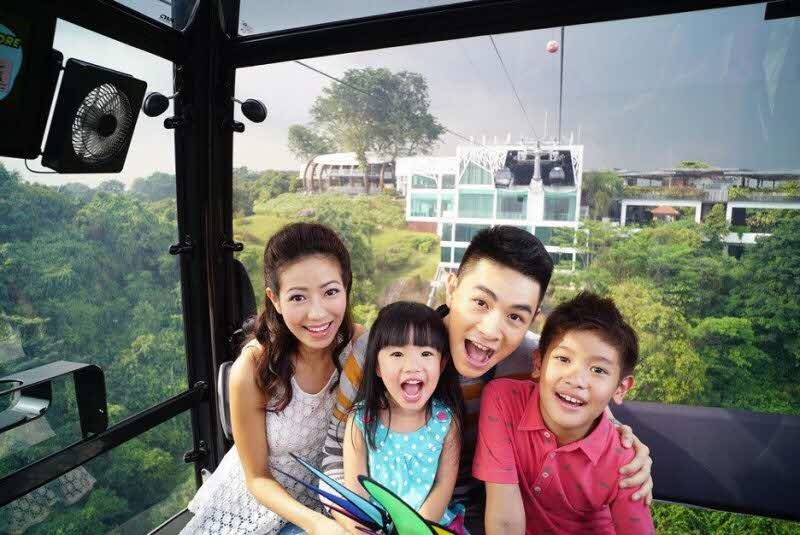 It’s all smiles aboard Singapore Cable Car